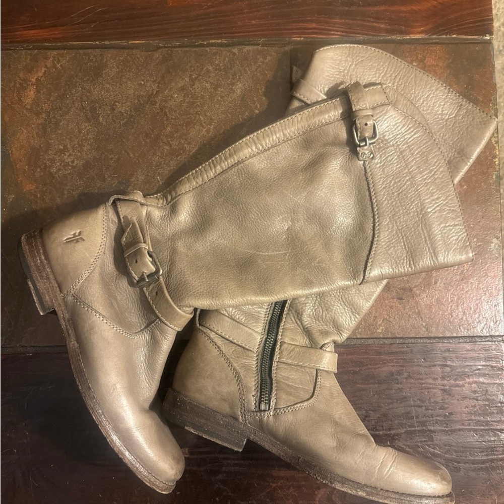 The Frye Company Women's Boots